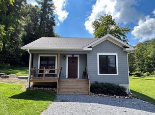 200 Lexington St, Damascus, VA 24236