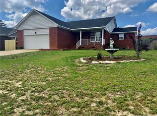 807 Alexwood Dr, Hope Mills, NC 28348