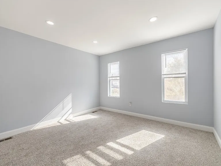 19 Osborn St — Photo 23