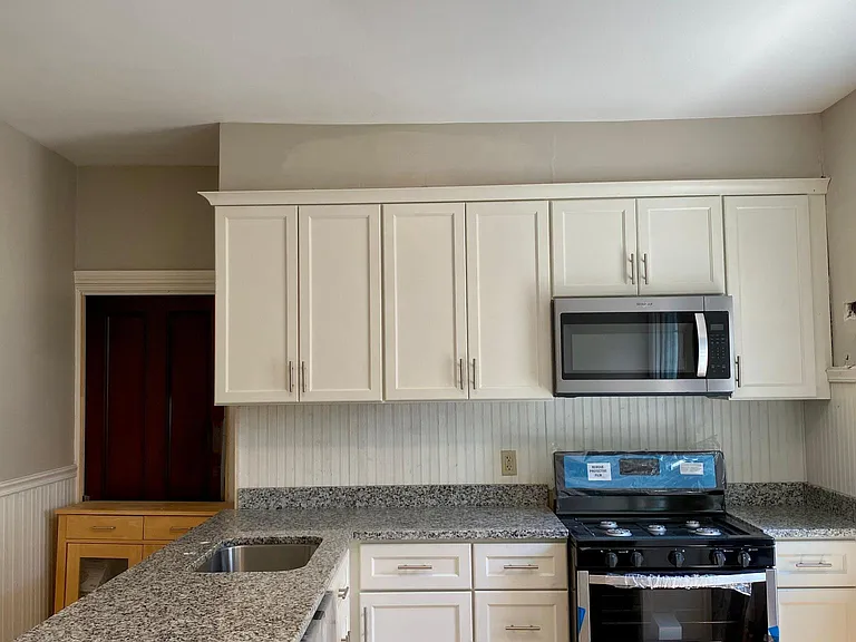 146 Governor St #1 — Photo 6