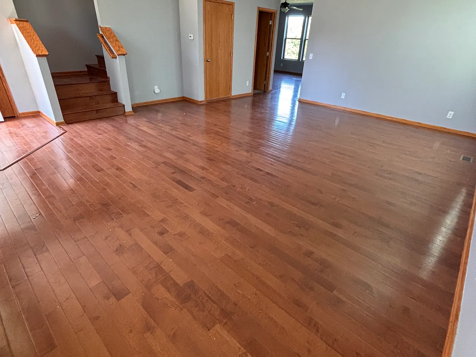 6 bed, 3692 sqft, $3,000 — Photo 2