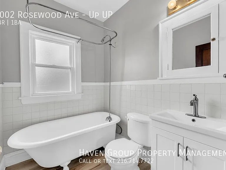 9002 Rosewood Ave #UP UP — Photo 18