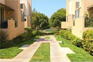 2nd image of 501 Herondo St APT 16