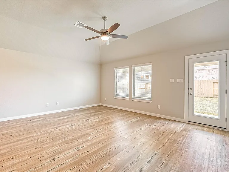 2611 Westward Hill Dr — Photo 9