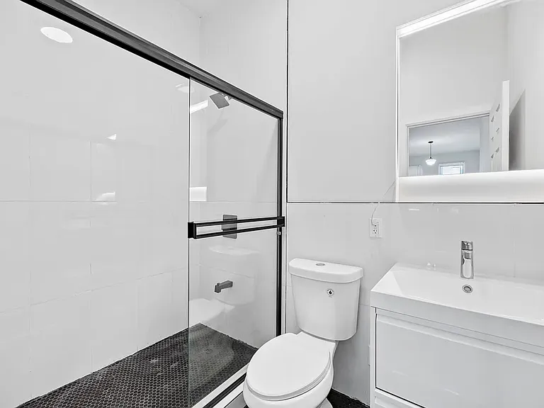 1820 Stanhope St #1L — Photo 6