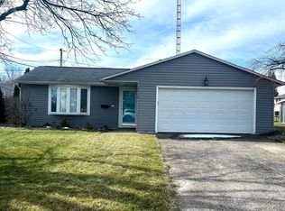 2912 Park Ln, Sandusky, OH 44870