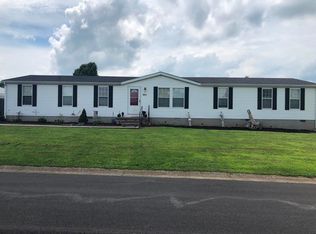 1611 Duchess Dr, Bowling Green, KY 42101