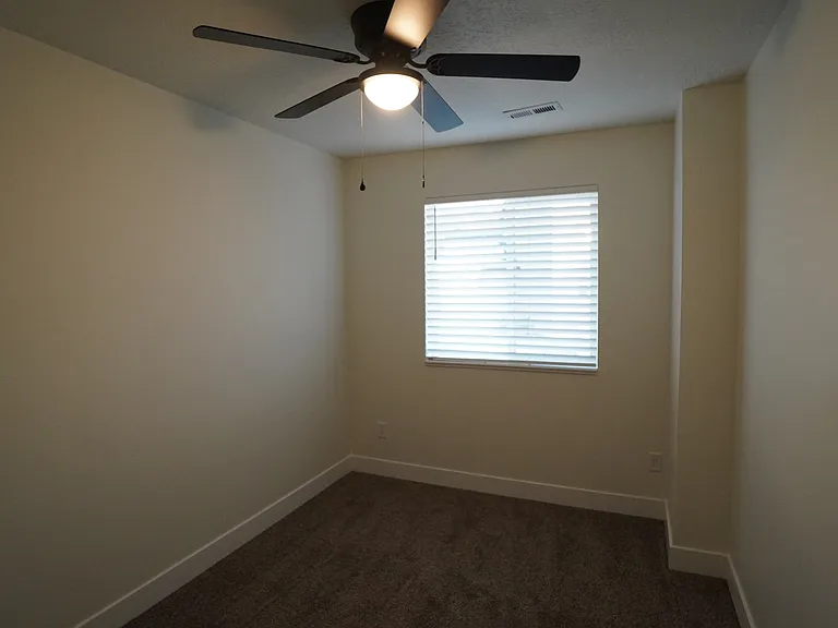 1559 S 150 W — Photo 22