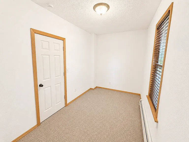 2210 Aldrich Ave N — Photo 11
