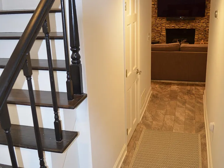 3825 Peachtree Dunwoody Rd NE — Photo 34