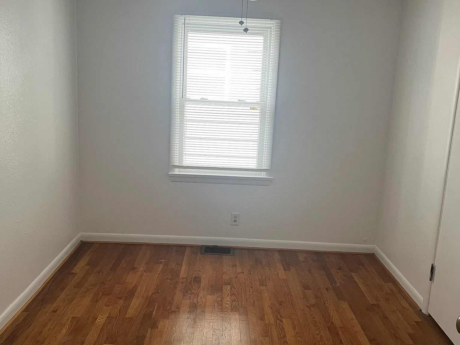2 bed, 1000 sqft, $1,295 — Photo 4