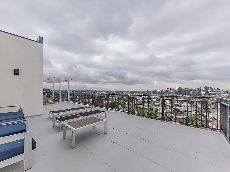 4240 Barrett Rd — Photo 22