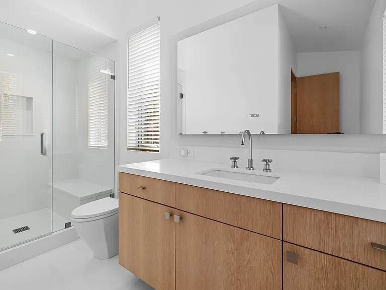 24380 Malibu Rd — Photo 28