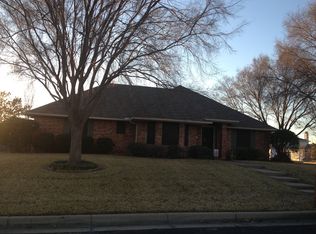 1249 Downwood Dr, Burleson, TX 76028