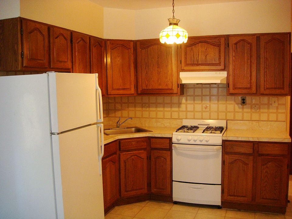 1st image of 2557 38th St #1R