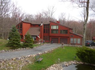 1207 Sky View Dr, Scotrun, PA 18355