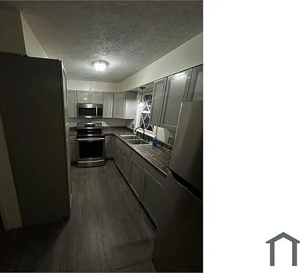 3 bed, 1000 sqft, $1,350 — Photo 2