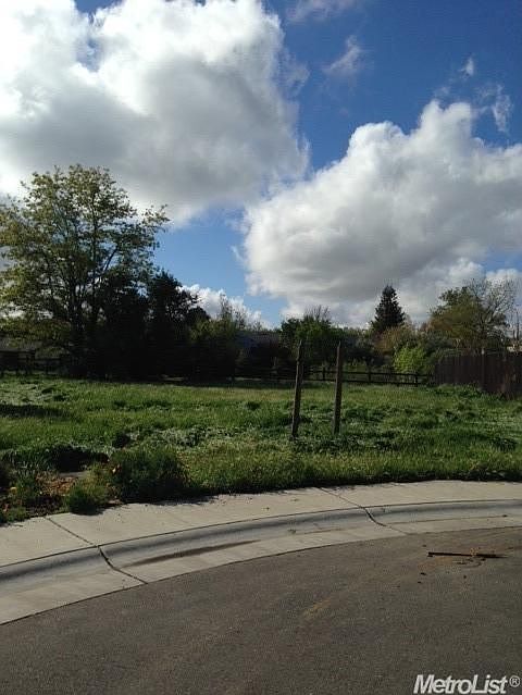 2nd image of 3050 Cassel Pl