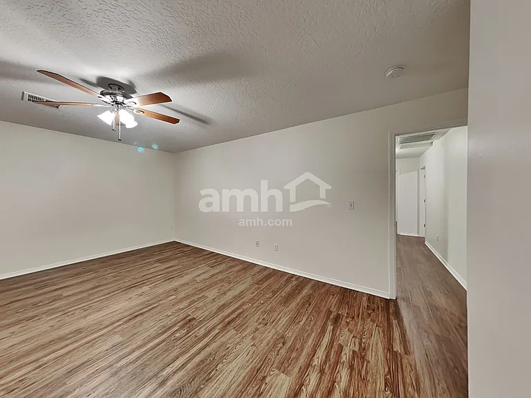 1211 N Cambrick Dr — Photo 10