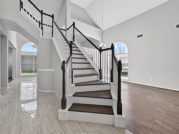 17711 Shelby Oaks Cir