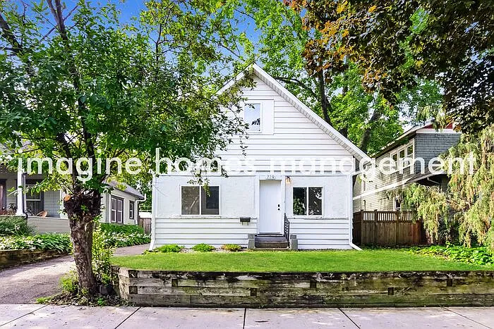 719 W 40th St