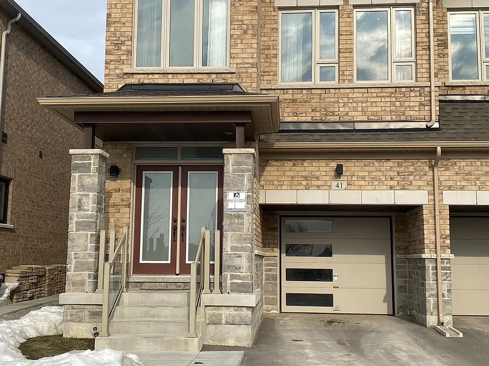 41 Ducharme Dr