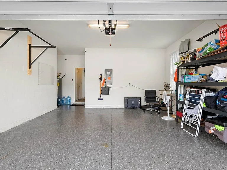 5004 Skyview Ln — Photo 33