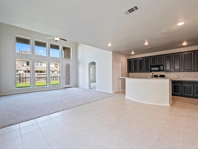 632 Kickapoo Ct — Photo 5