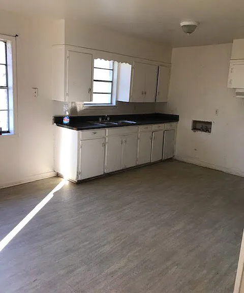 61 Charmingdale Dr N — Photo 2