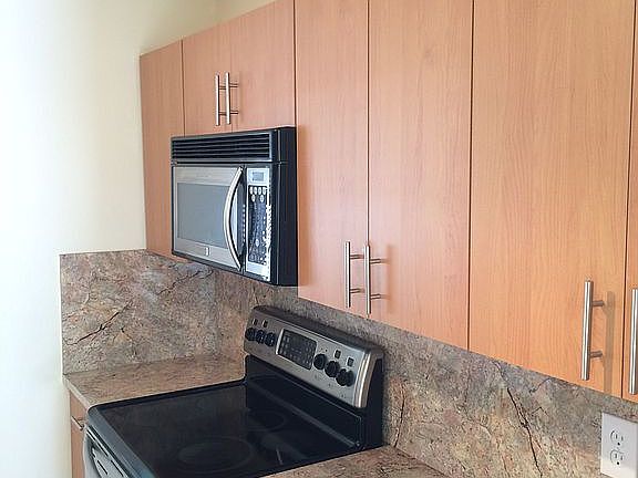 3rd image of 106 E Lincoln Ave