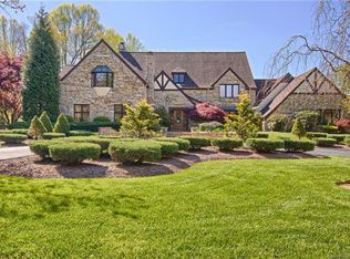130 Red Fox Ln, Flat Rock, NC 28731