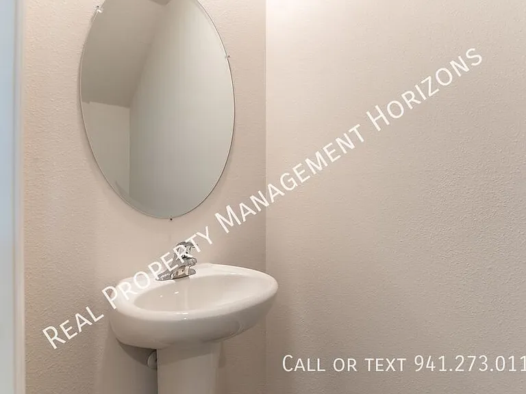 17769 Crescent Moon Loop — Photo 8