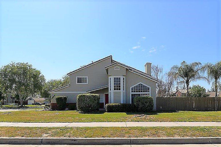 1st image of 1575 Campus Ave