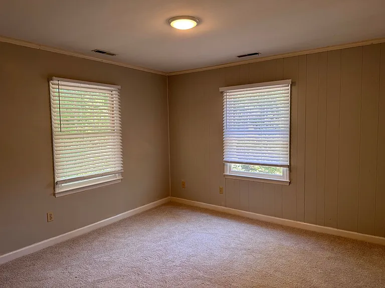 503A & B Hamlin St — Photo 10