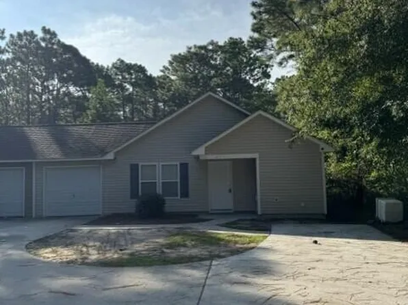 211 Horn Rd, Wilmington, NC 28412