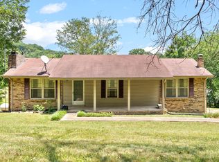 3513 Bowker Rd, Charlotte, TN 37036