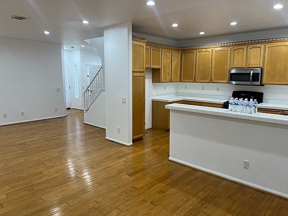 3rd image of 10025 Topanga Canyon Blvd Unit 110