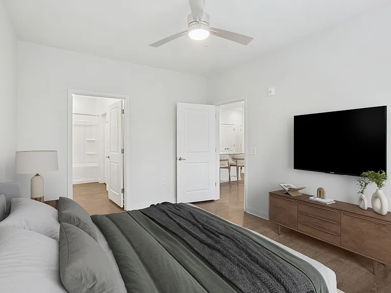 Ben Hill Flats — Photo 26