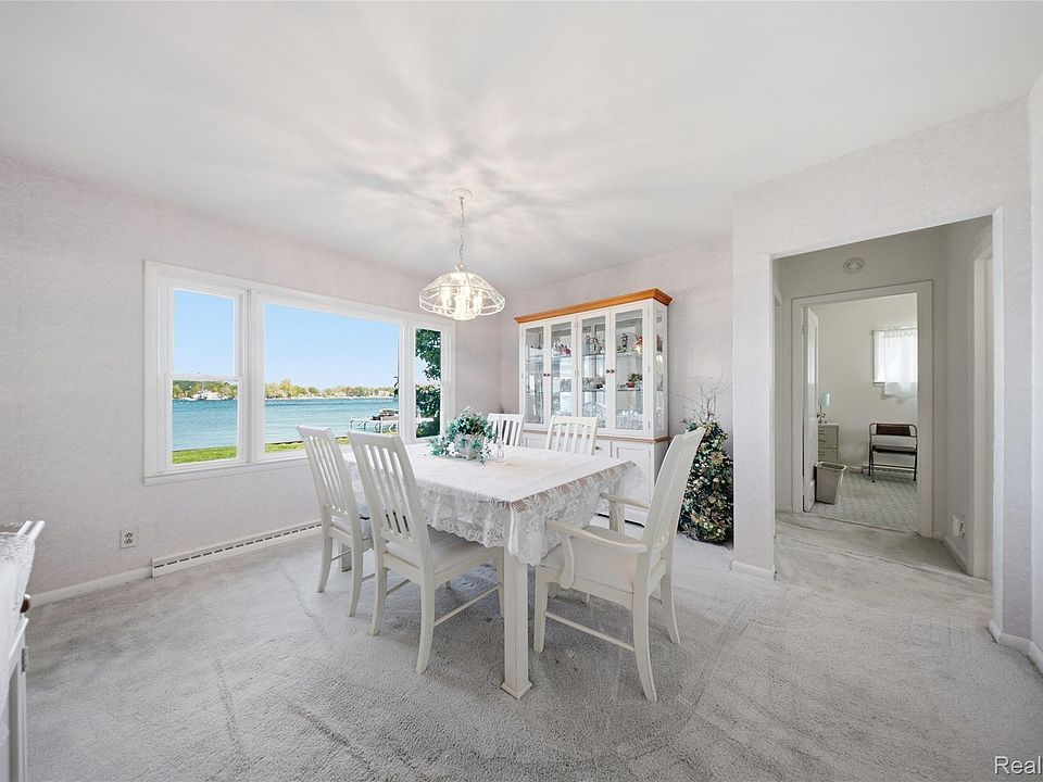 12165 Margaret Dr, photo 11