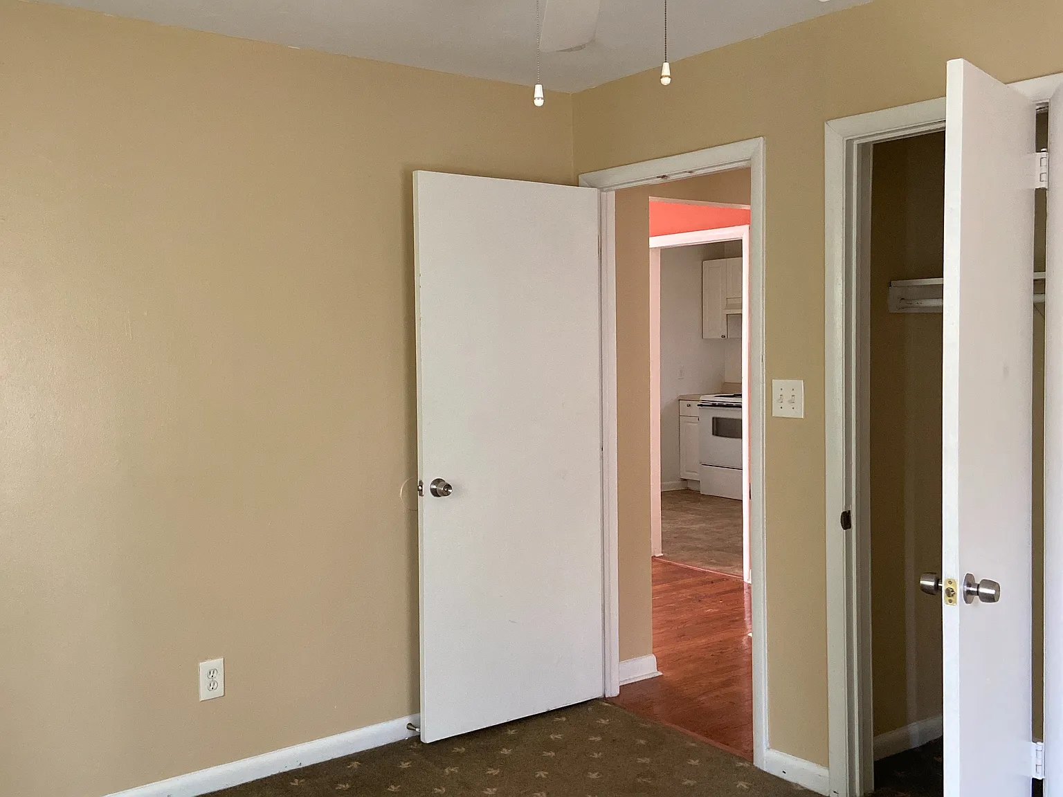 2 bed, 850 sqft, $1,350 — Photo 4