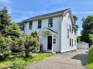 112 Colonial Rd, Stamford, CT 06906