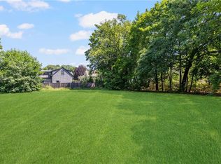 116 Benevolent St, Providence, RI 02906