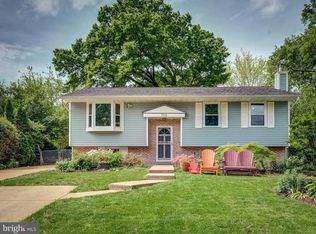 705 Archer Ct, Herndon, VA 20170
