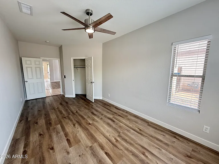 6558 W Townley Ave — Photo 15