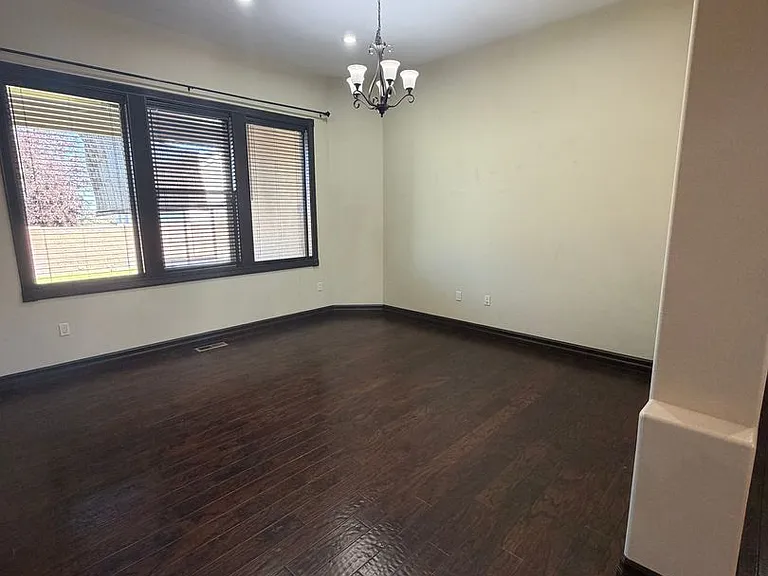 440 Dream St SE — Photo 8