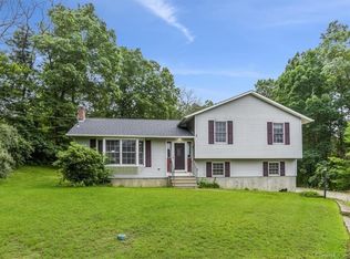 13 Snake Meadow Hill Rd, Moosup, CT 06354