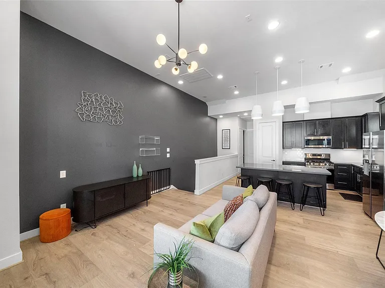 2616 Riverside Dr #M — Photo 10
