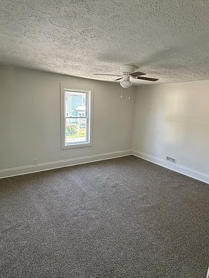 637 Wilson Ave — Photo 6