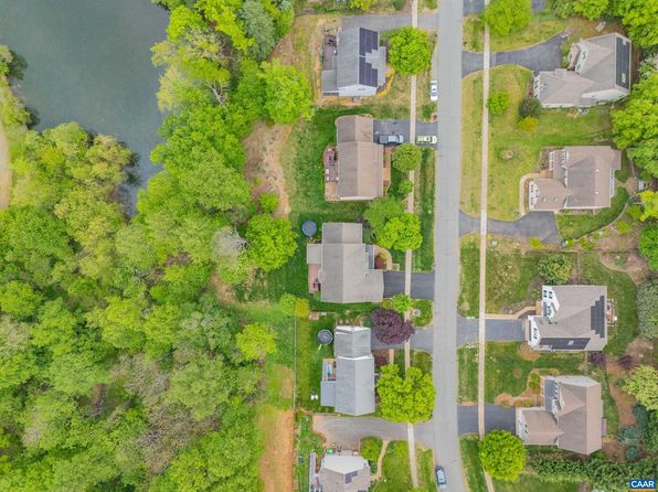 382 Grayrock Dr, Crozet, VA 22932