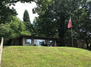 38 Browns Beach Rd, Rock Falls, IL 61071